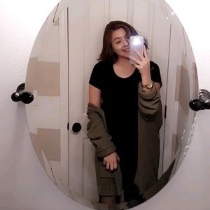 Meet your Posher, Ivette